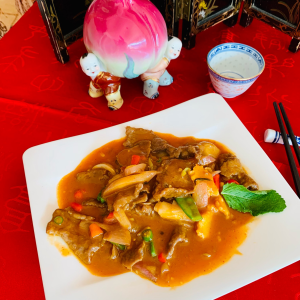 Filet de bœuf à la sauce curry rouge