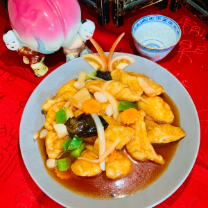 Poisson rissolé à la sauce aigre-douce